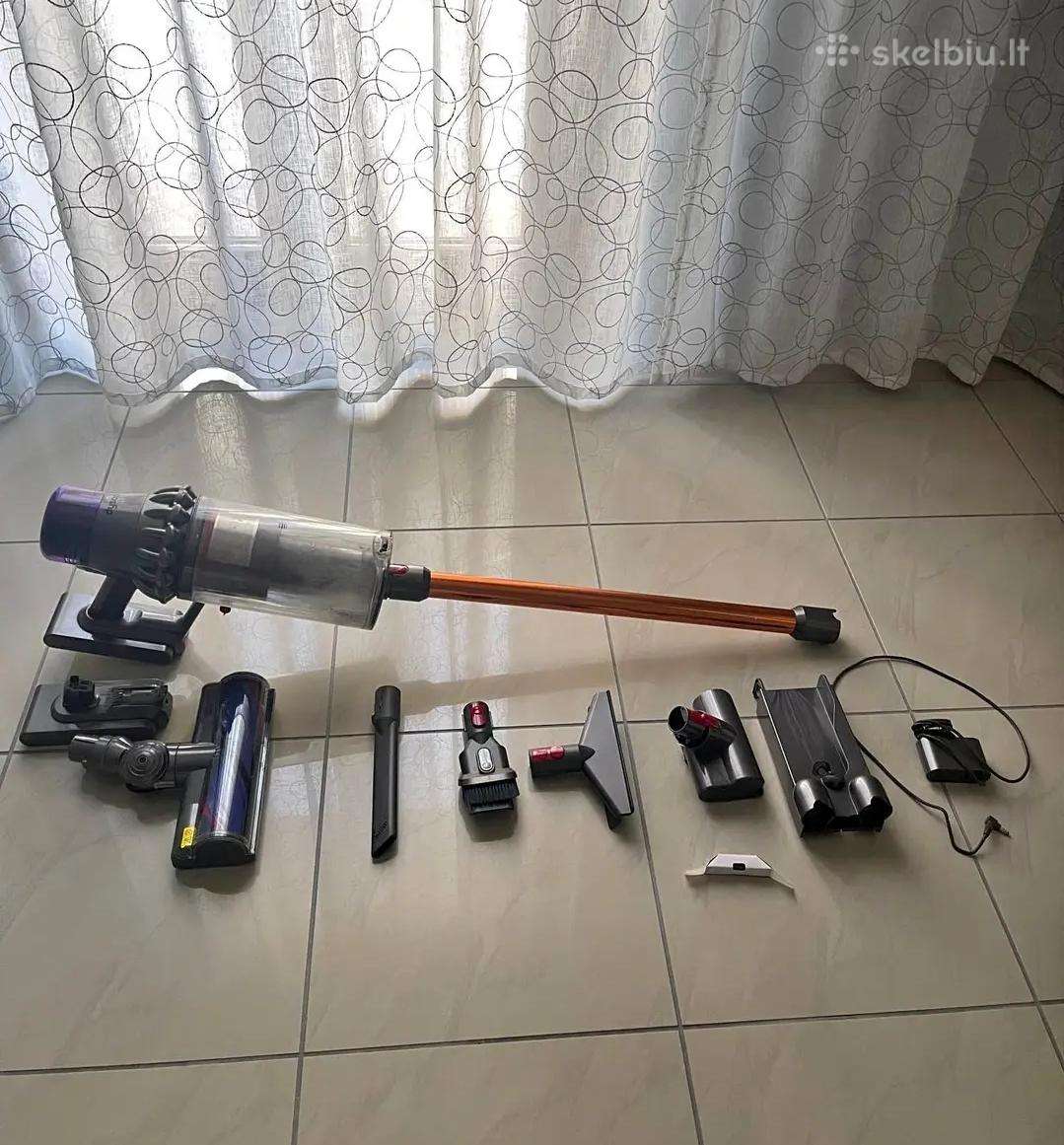 Dyson v11