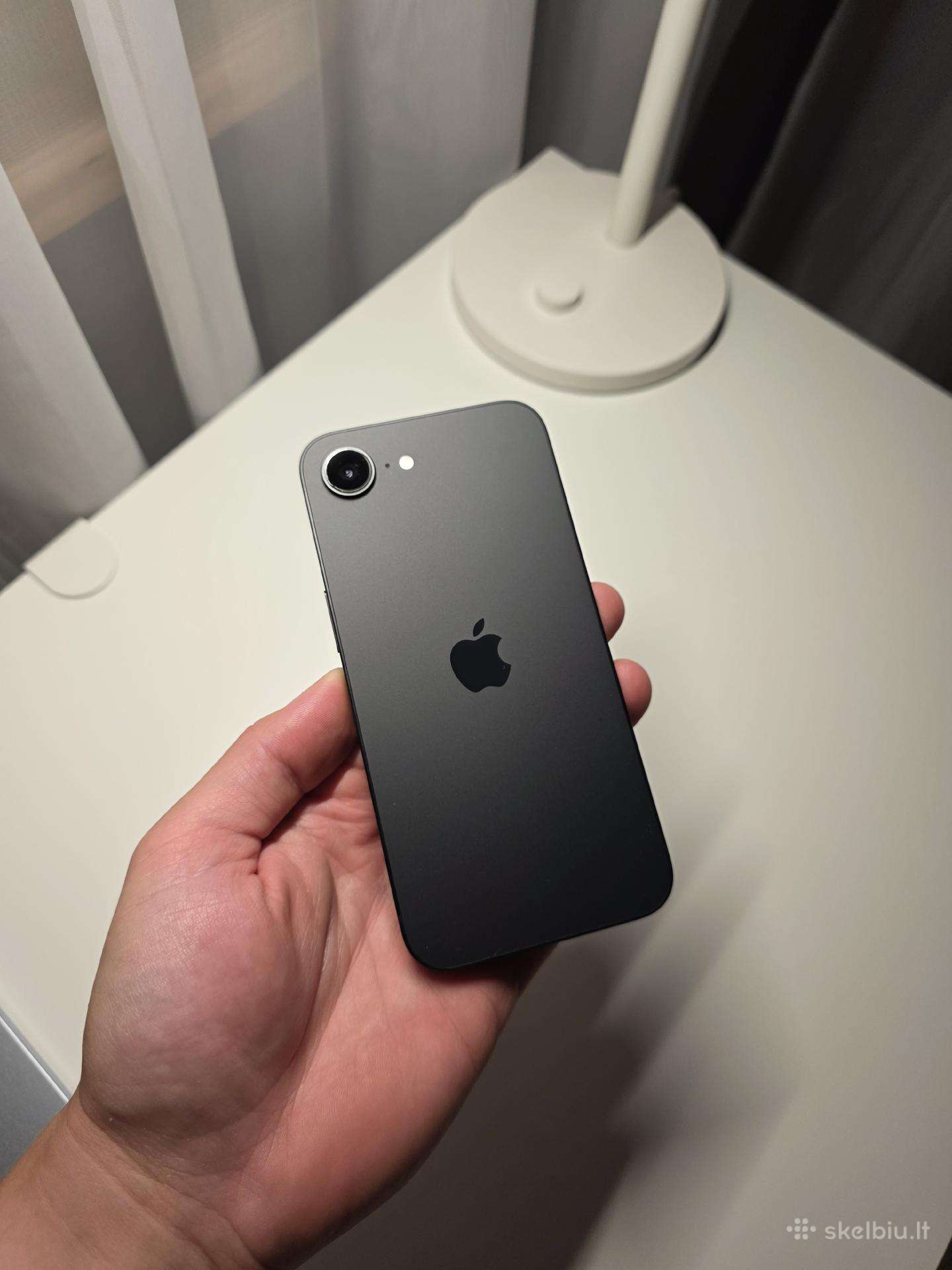 iPhone 16e 128gb 94% battery health