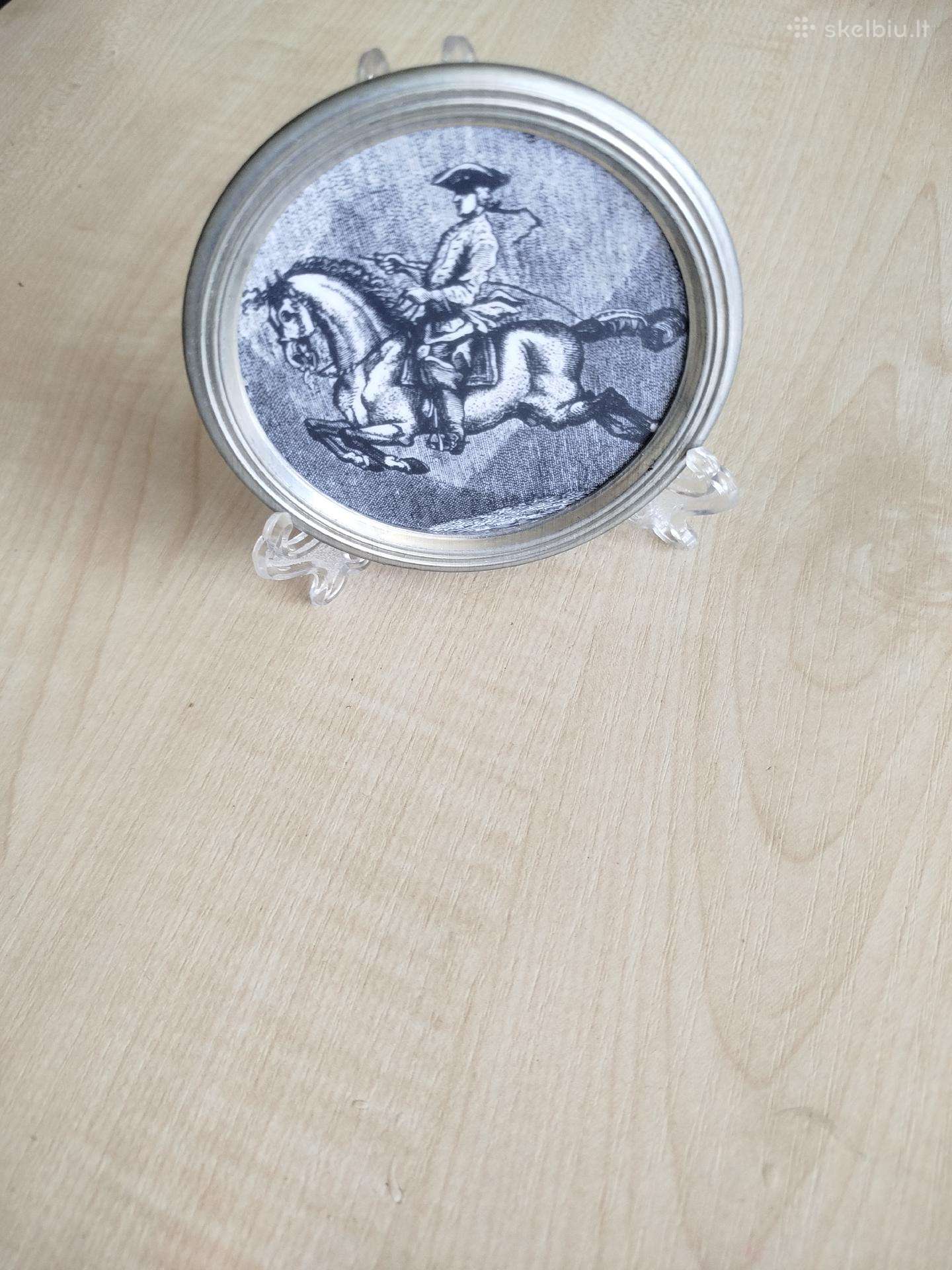 Riteris ant žirgo