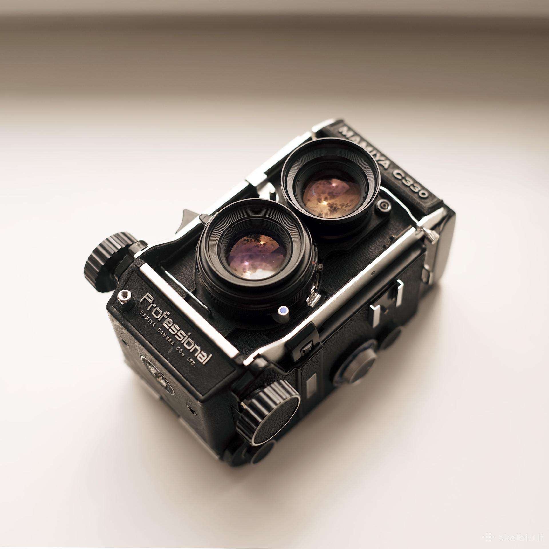 Mamiya C330 + Sekor S 80mm 2.8 (blue dot)