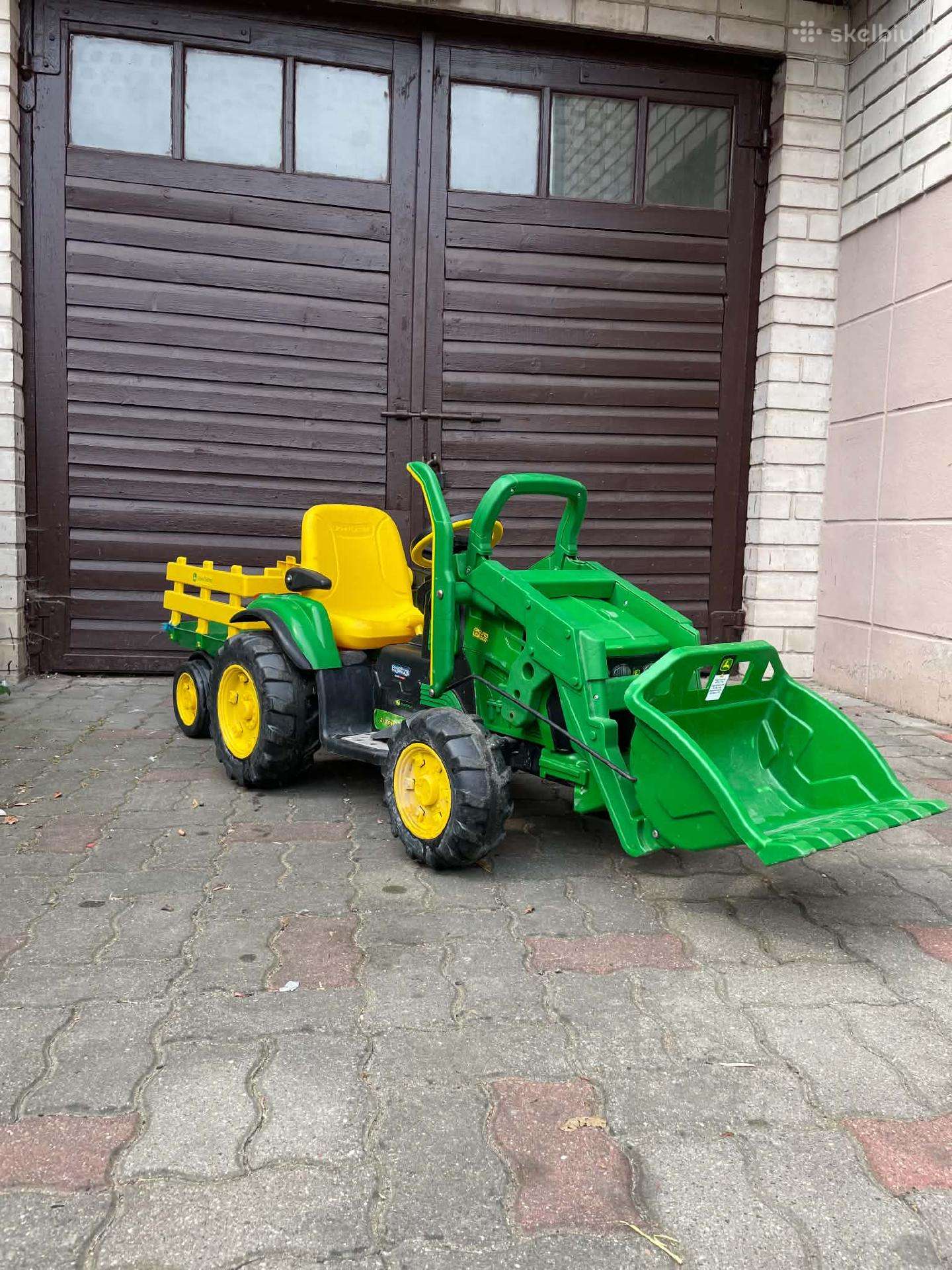 Peg perego traktorius su priedais