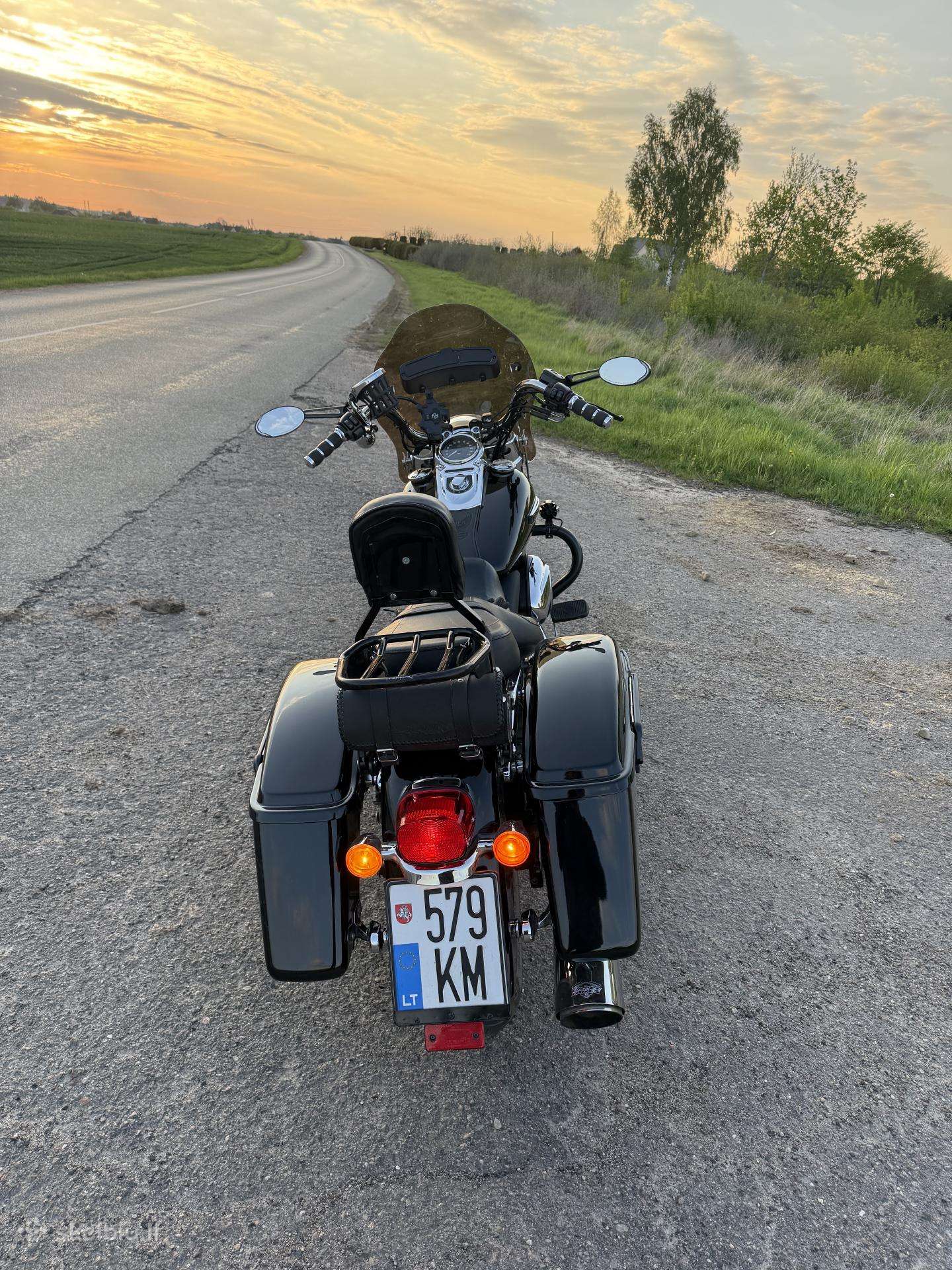 Parduodu Harley Davison Dyna Switshback