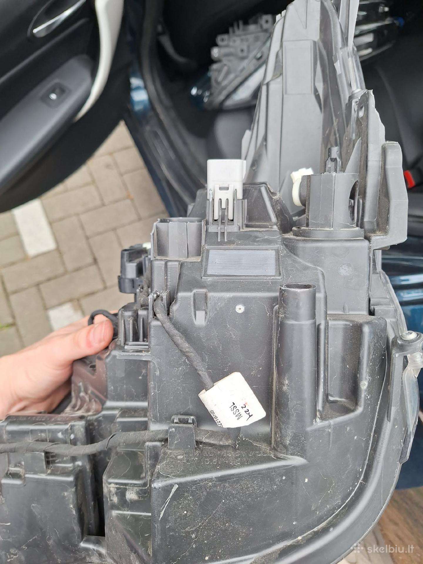 Toyota Corolla žibintai