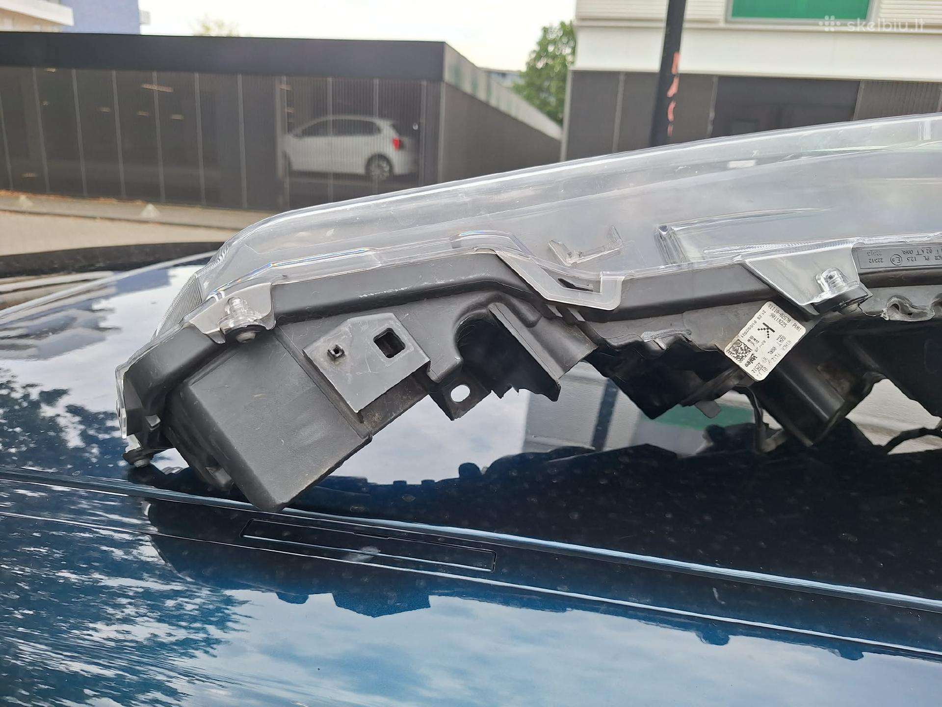 Toyota Corolla žibintai
