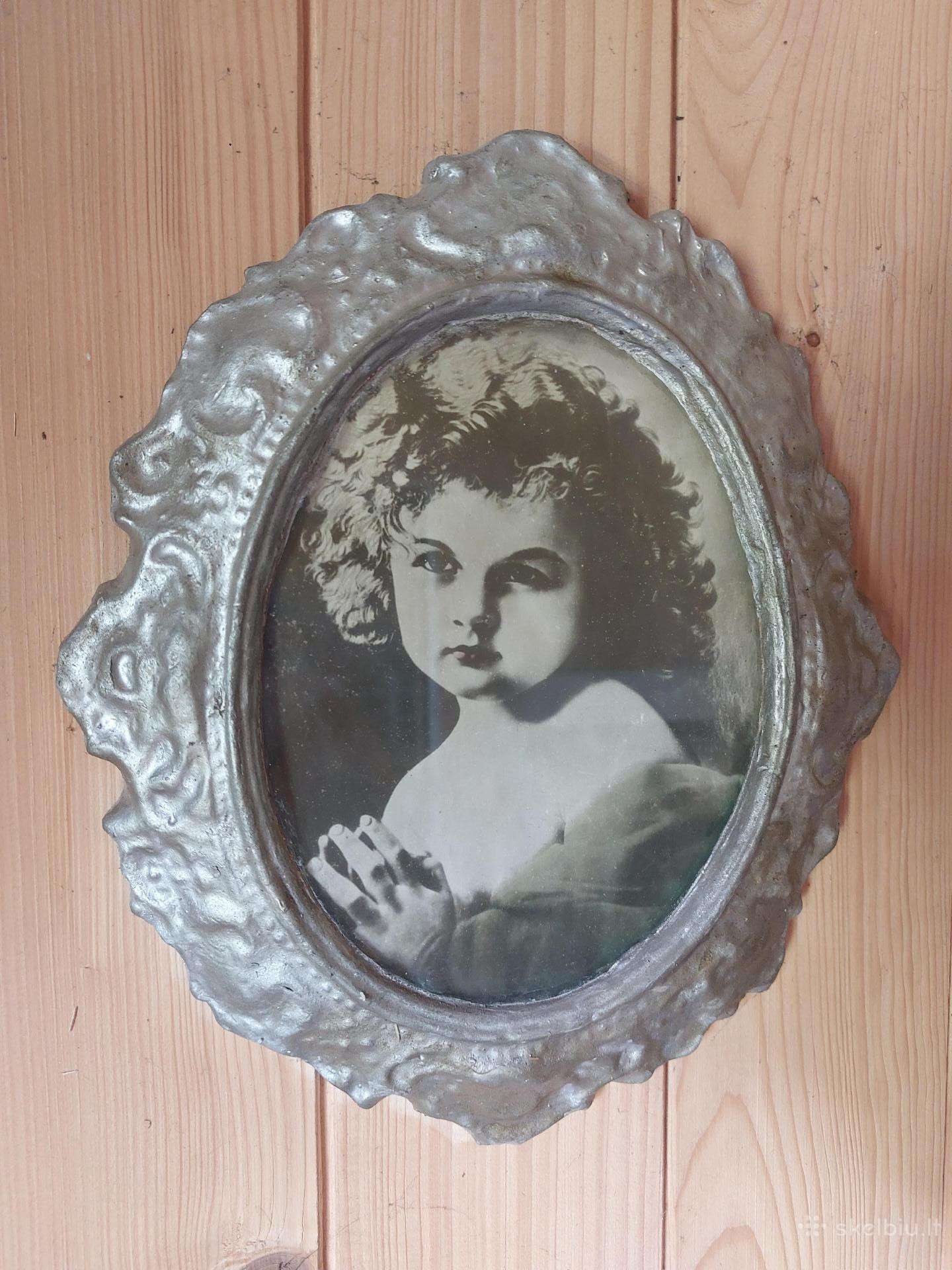 Antikvarinis gipso rėmelis su nuotrauka 29x25cm.
