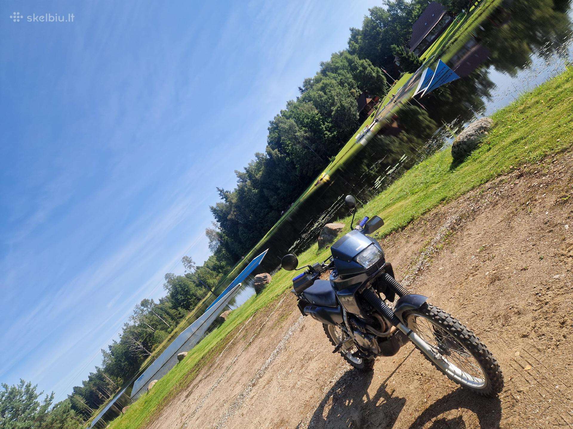 Honda Nx650 "Dominator"