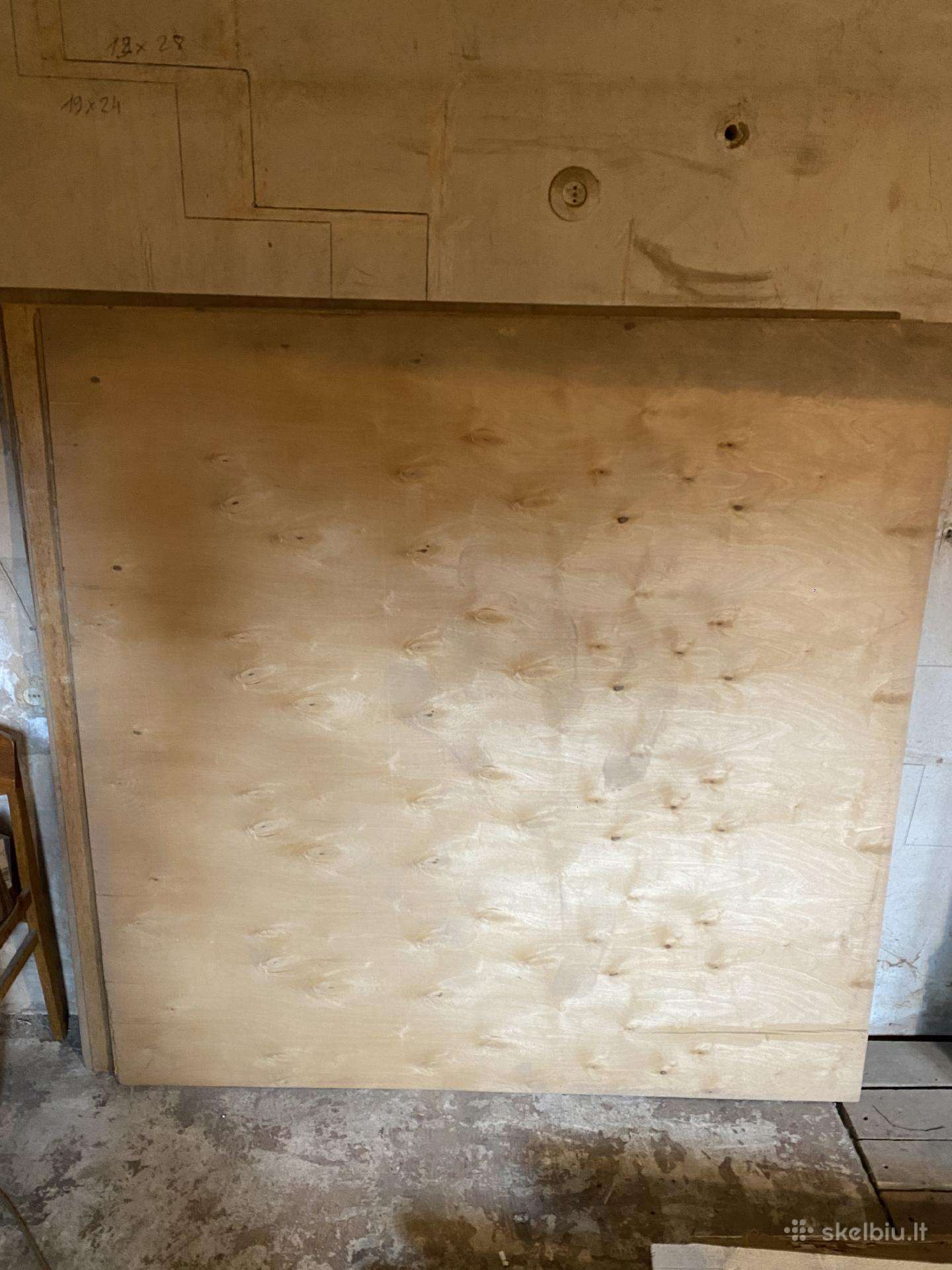 9 Vnt faneros lakštų 153x153cm 4mm storio