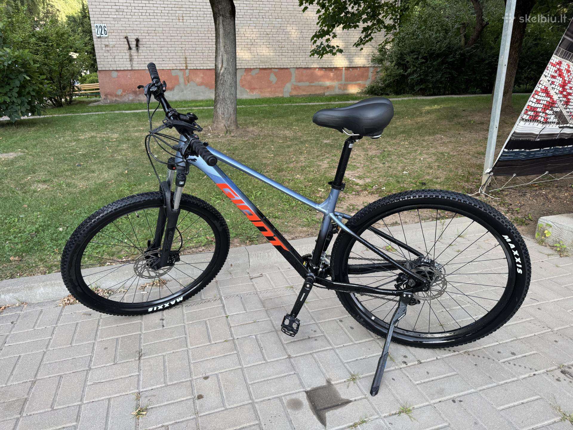 Giant Talon 3, 29" Rėmas L su garantija