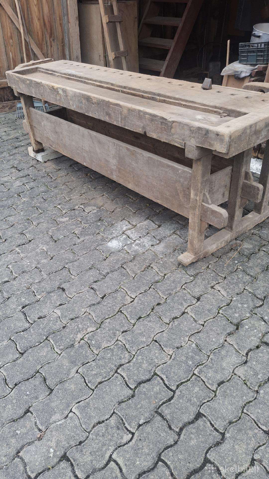 Varstotas, spinta,tarkavimo mašinėlė.