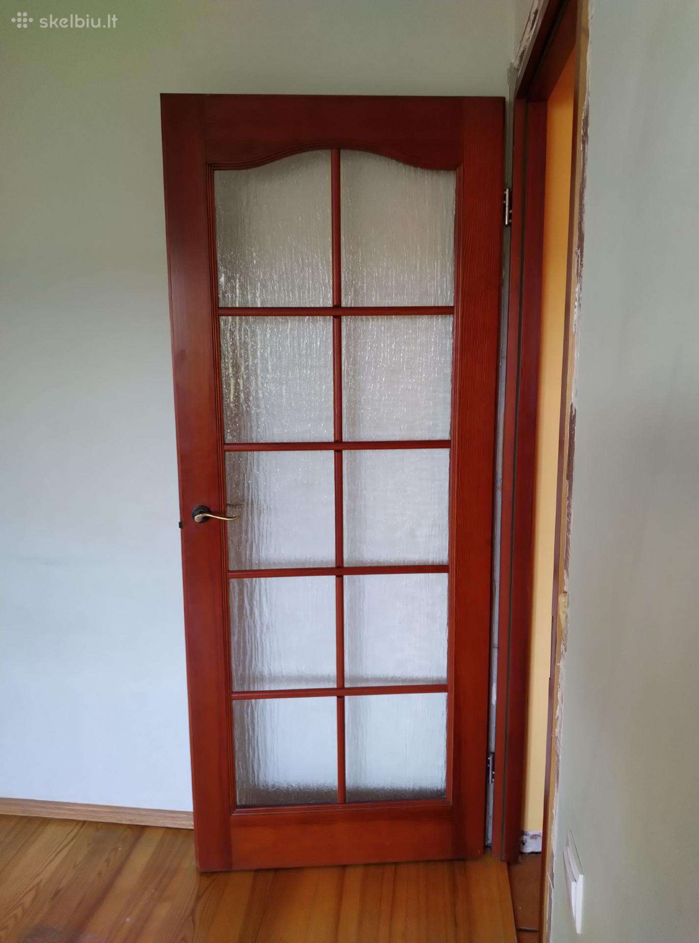 Durys 'raudonmedzio' medžio masyvo