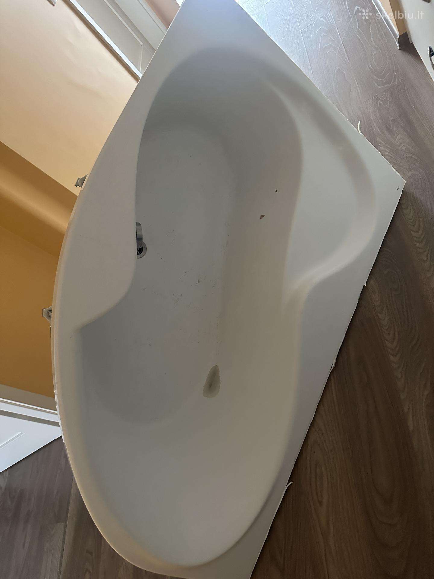 Dovanoju vonią, su plastikine apdaila ir dušo sie