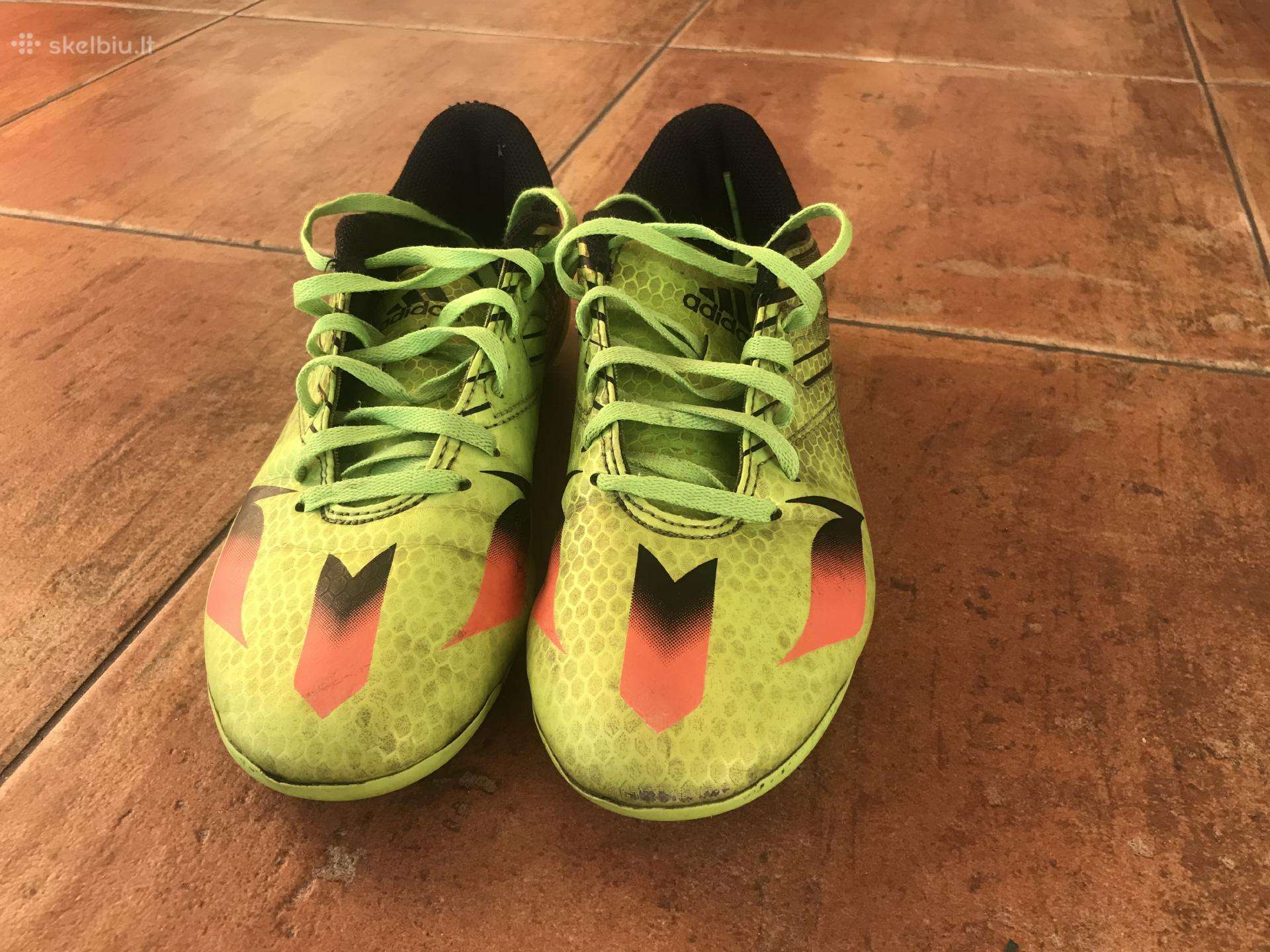 Adidas futbolo bateliai, 35,5 dydis