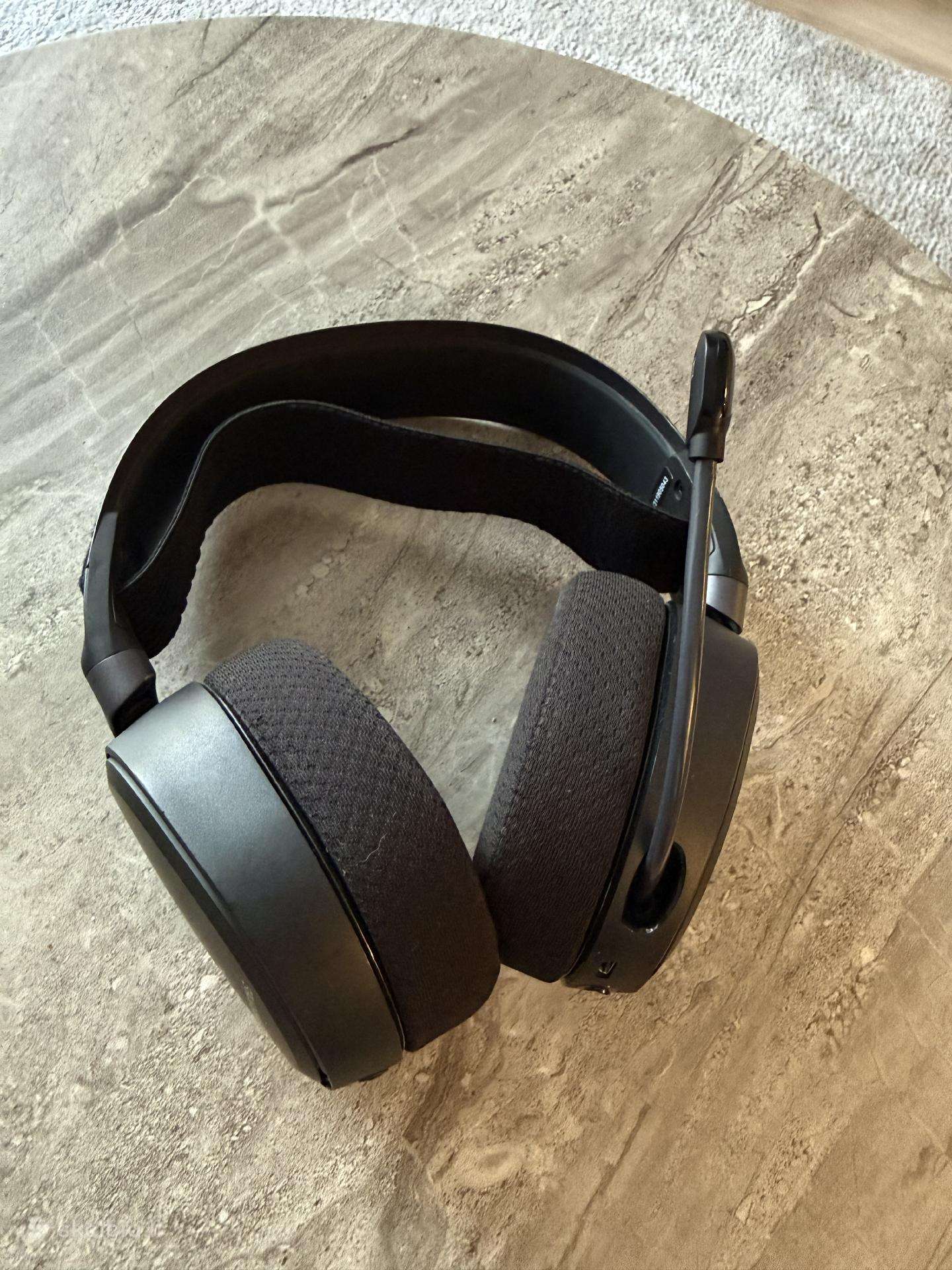 Steelseries Arctis pro Wireless