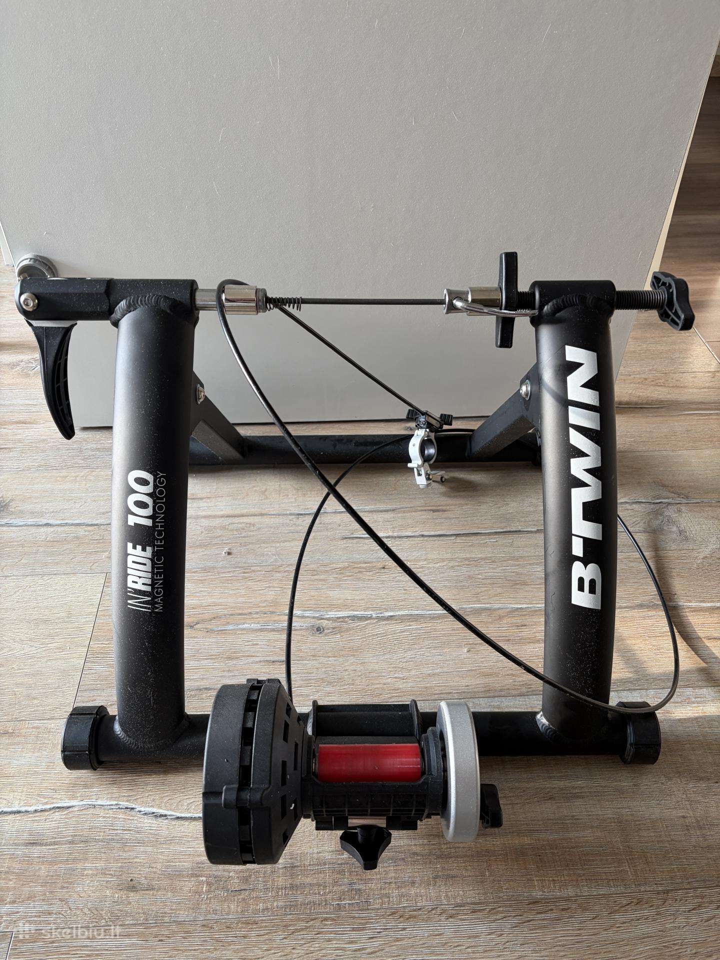 Btwin Inride 100 dviračių treniruoklis