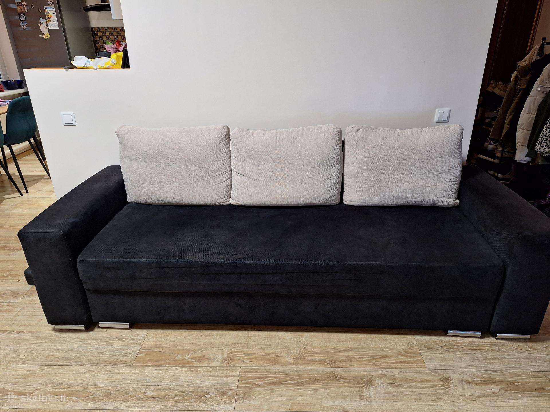 Sofa su miegama dalim