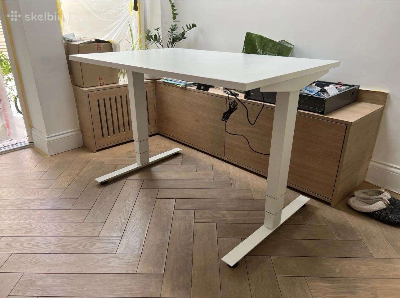 Herman Miller rašomas stalas