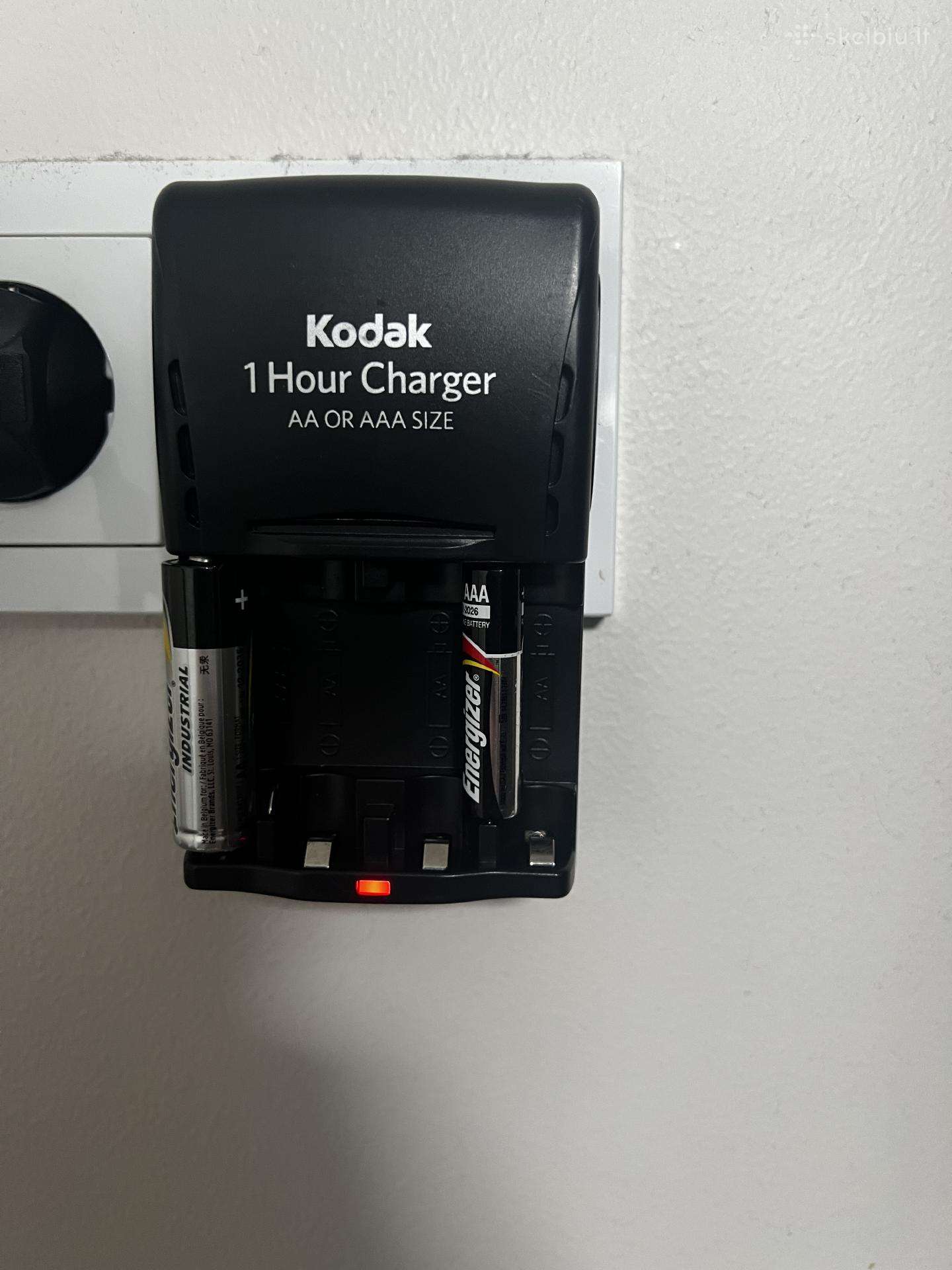 Kodak baterijų pakrovėjas