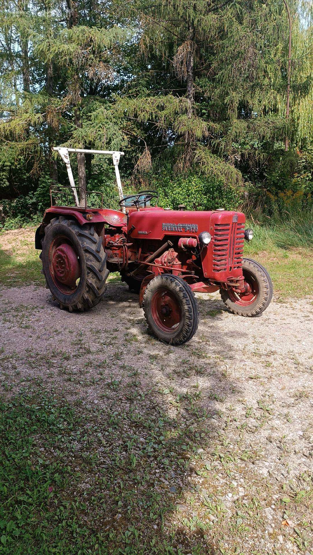 Internacional 320, traktoriai