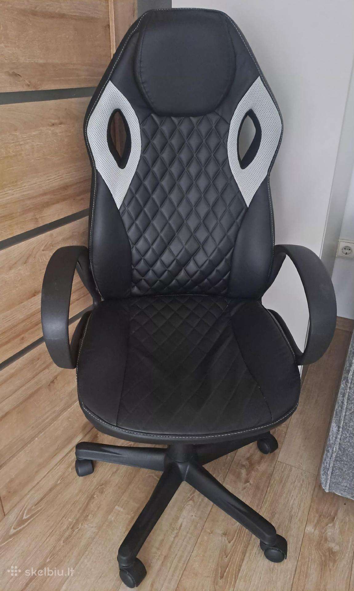 Kėdė biurui, studentui ar moksleiviui.