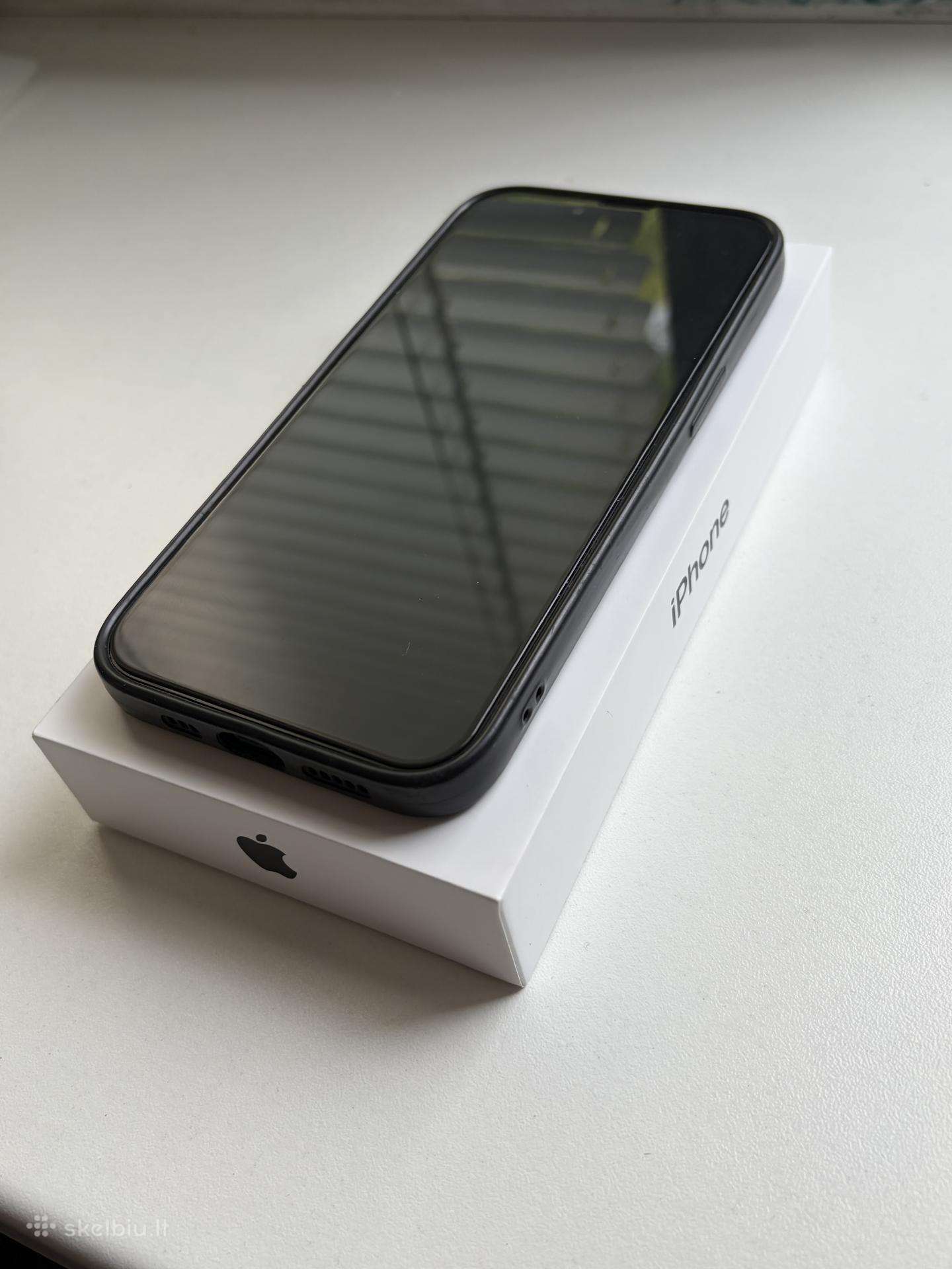 iPhone 13