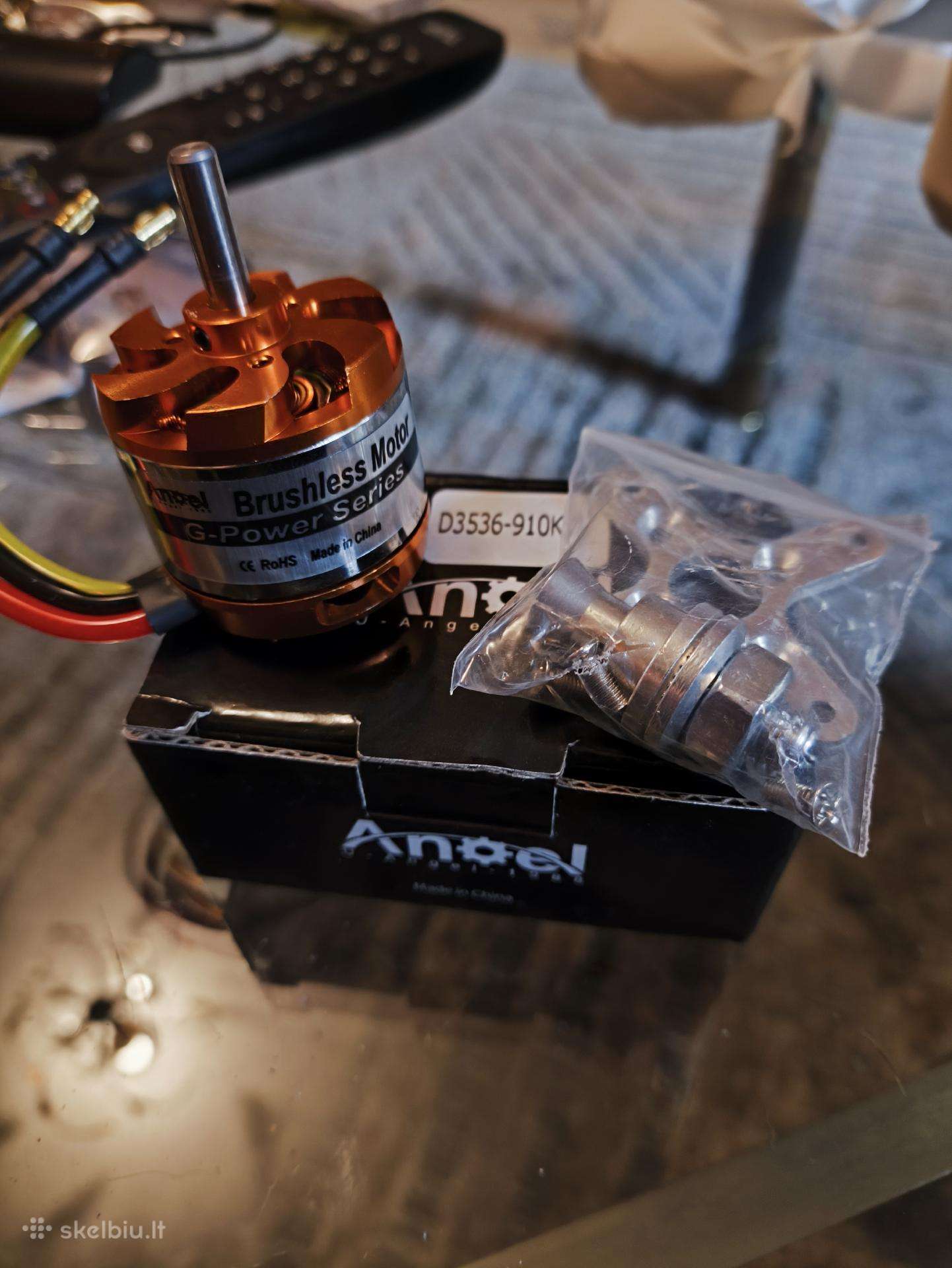 RC brushless variklis 3536 910kv