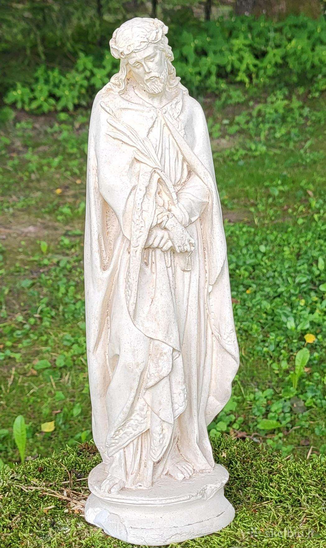 Skulptūrėlė religine tematika "Kristus"