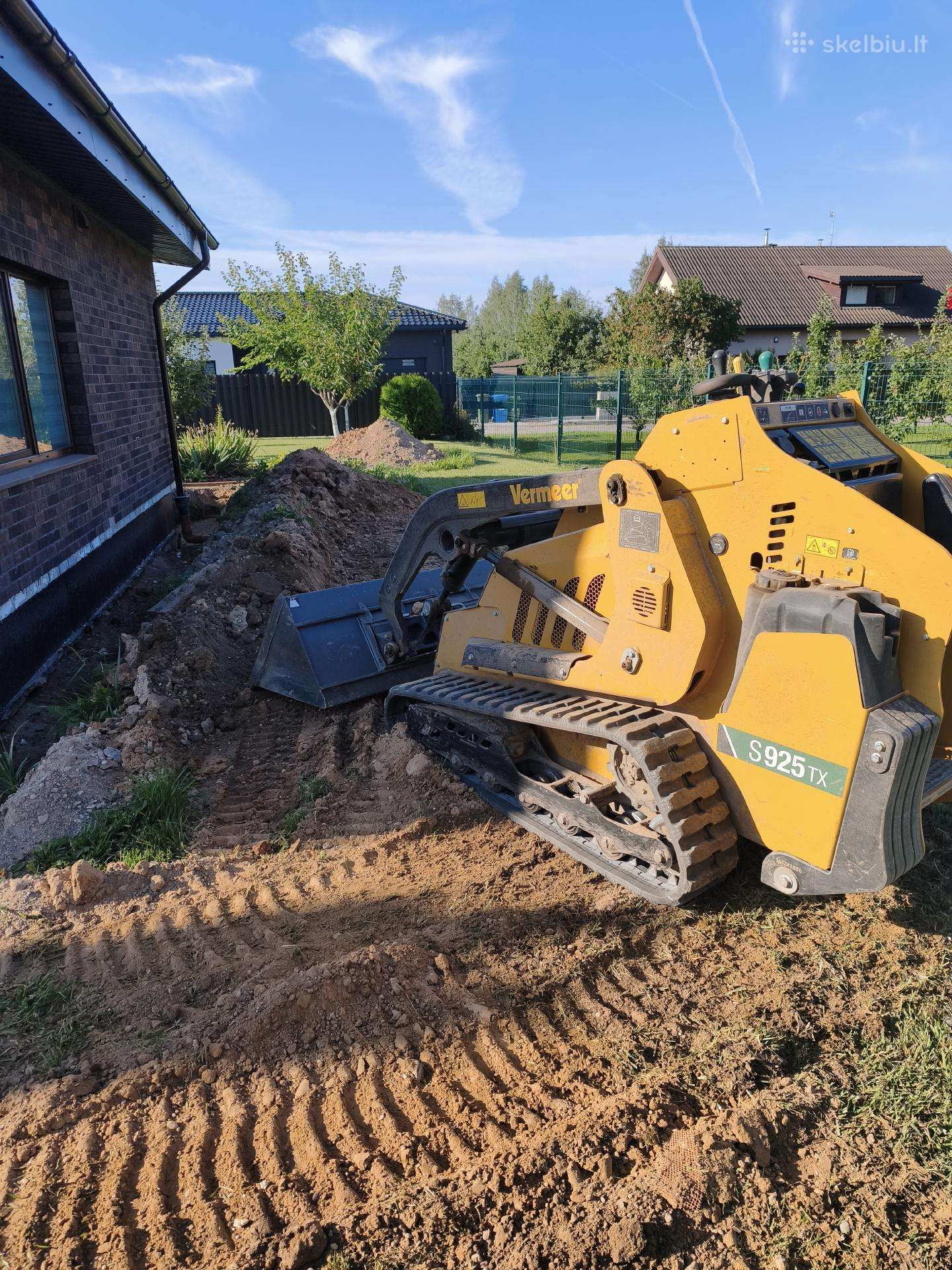 Mini Bobcat nuoma su operatoriumi sklypų lyginimas