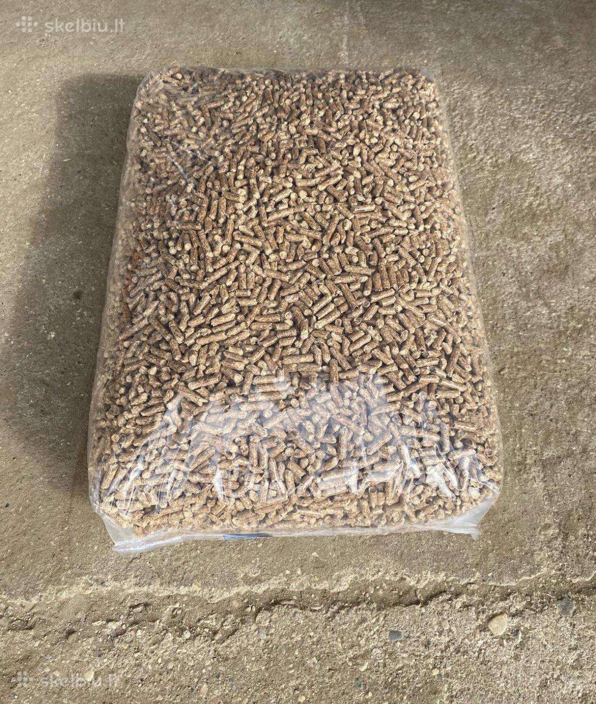 Medžio pjuvenų granules, 6mm. 15 kg, 70 vnt.