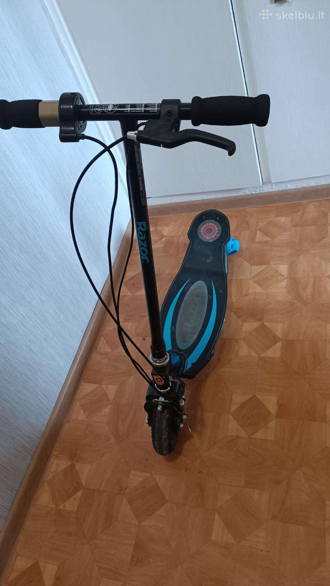 Elektrinis vaikiškas paspirtukas