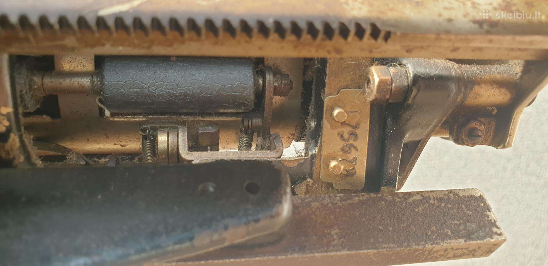 Antikvarinė rašomoji mašinėlė „Olympia Model 8“