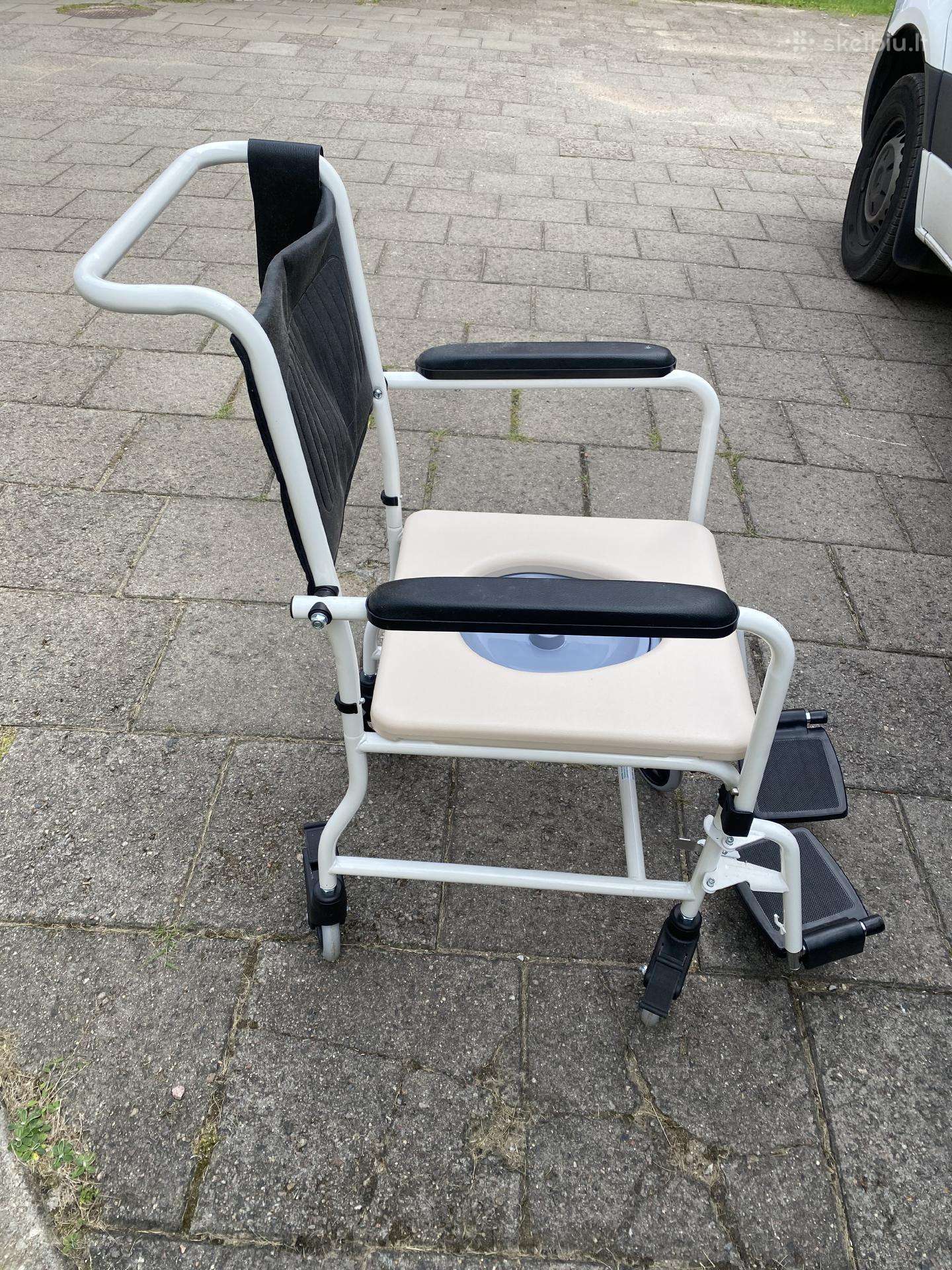 Dušo / tualeto kėdė su ratukais