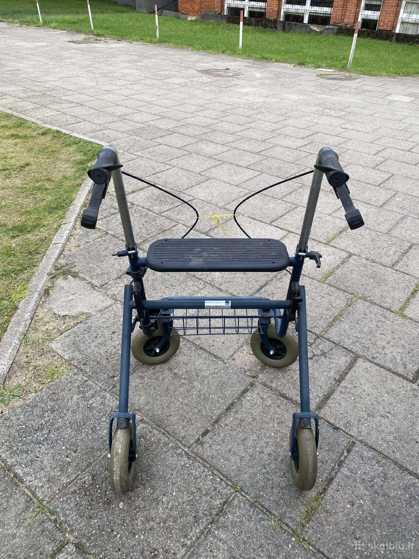 Vaikštynė su ratukais ir stabdžiais
