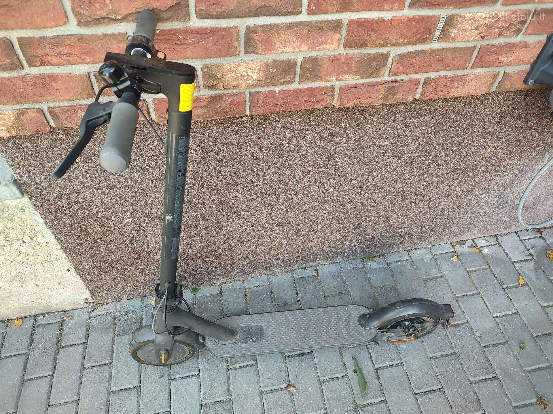 Paspirtukas Mi Essential scooter