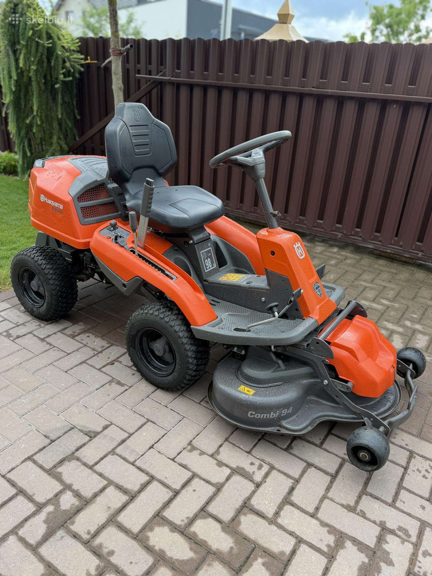 Sodo traktoriukas Husqvarna rider r214tc