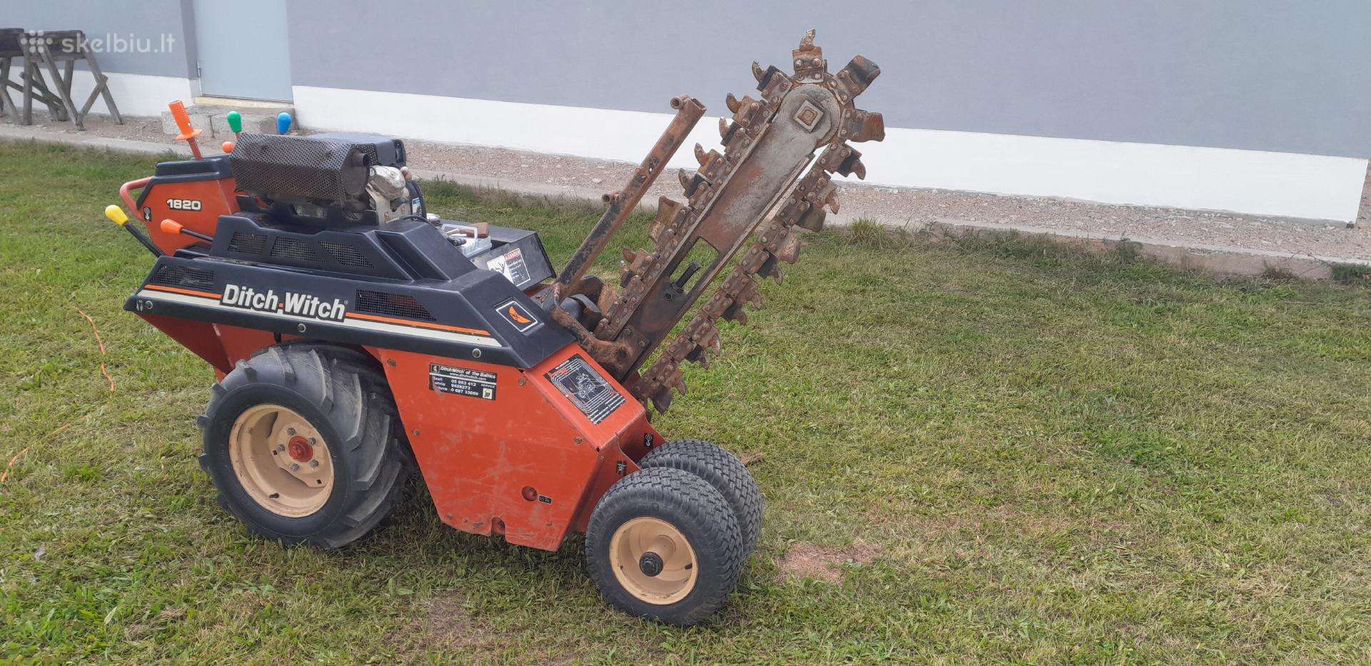 Trenšeris Ditch Witch 1820
