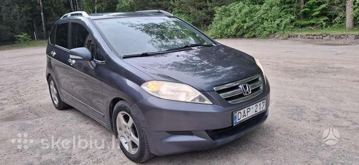 Parduodama erdvi ir patikima Honda Fr-v 6 sėdimos
