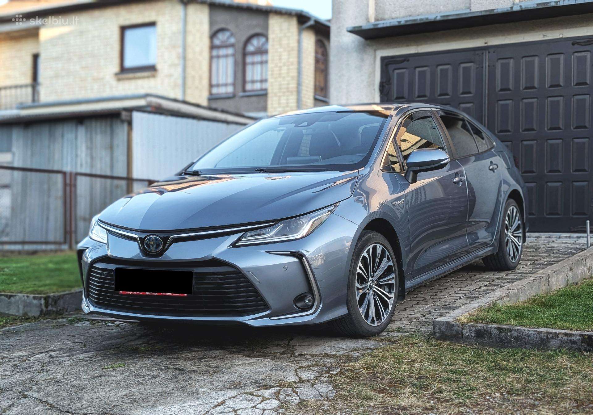 Toyota Corolla, saloon / sedan