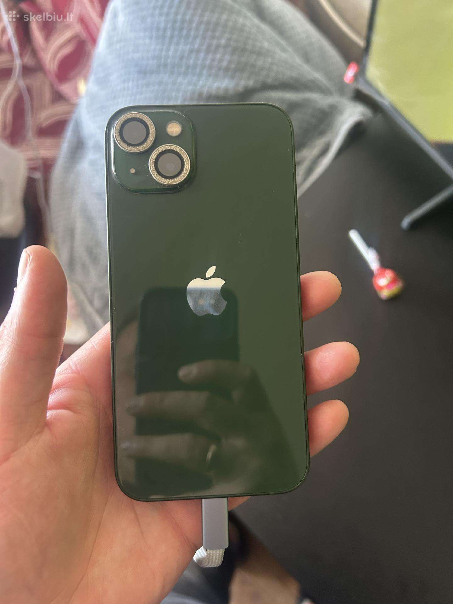 iPhone 13