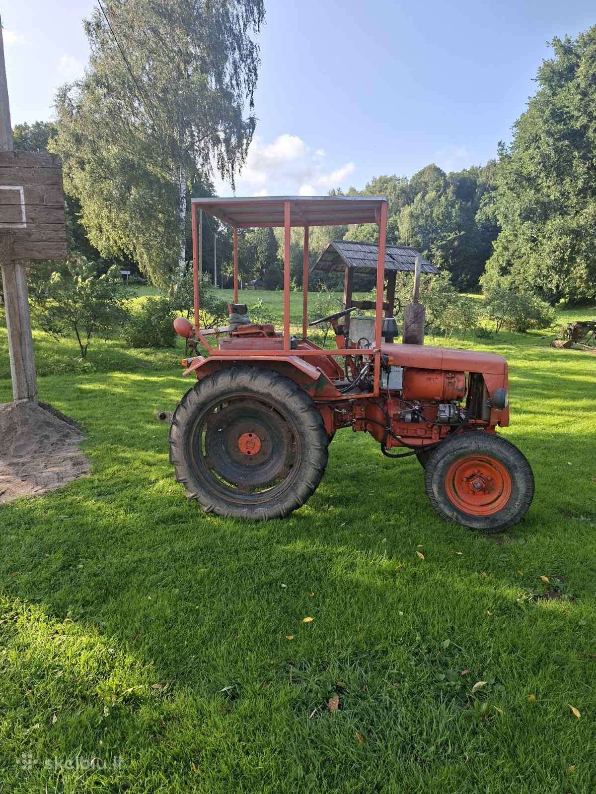 Traktorius T25