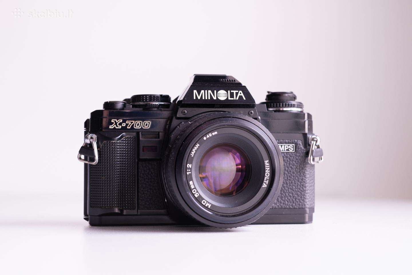 Juostinis fotoaparatas Minolta X-700 su objektyvu