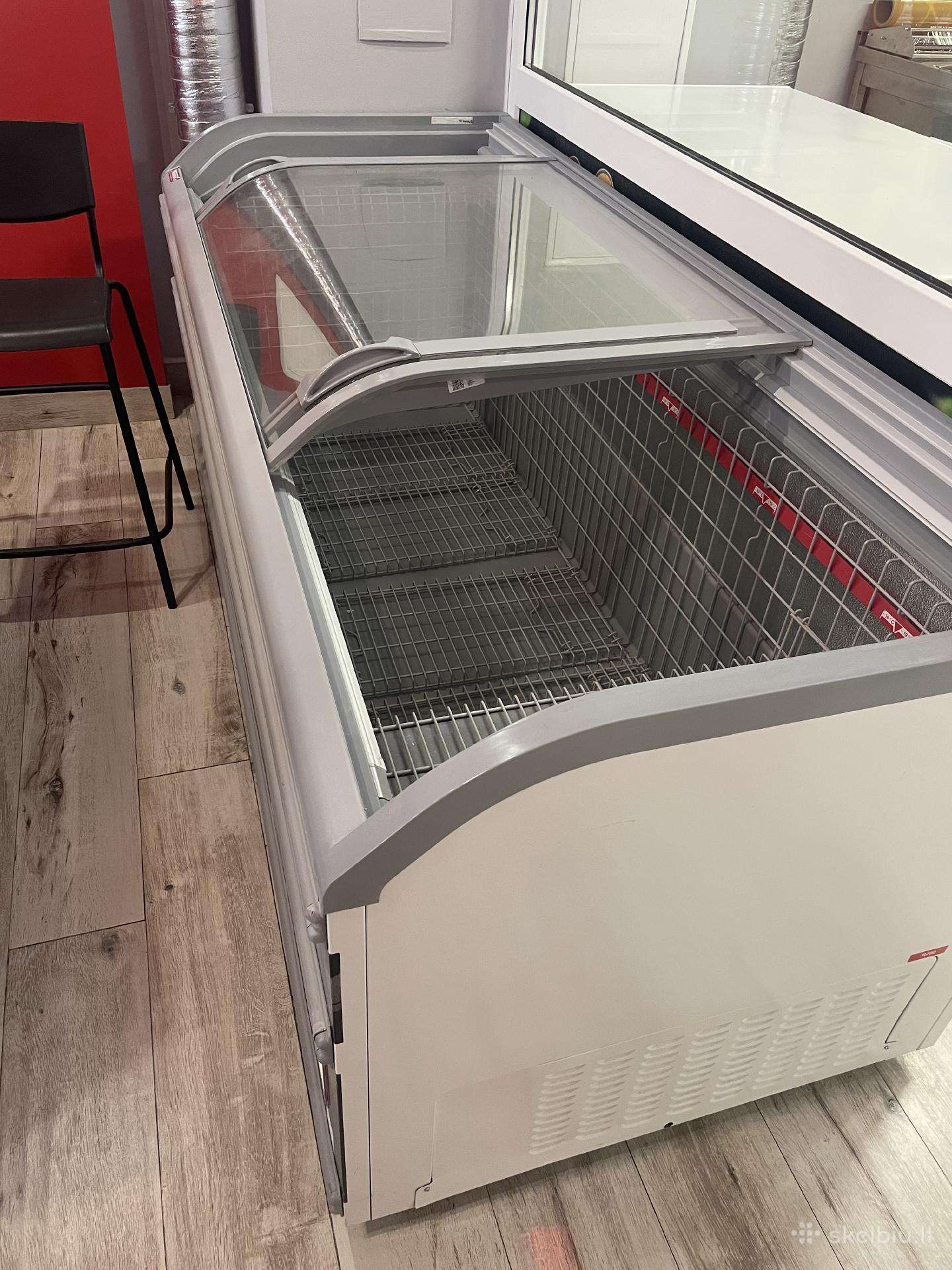 Šaldiklis Ant 2100х850