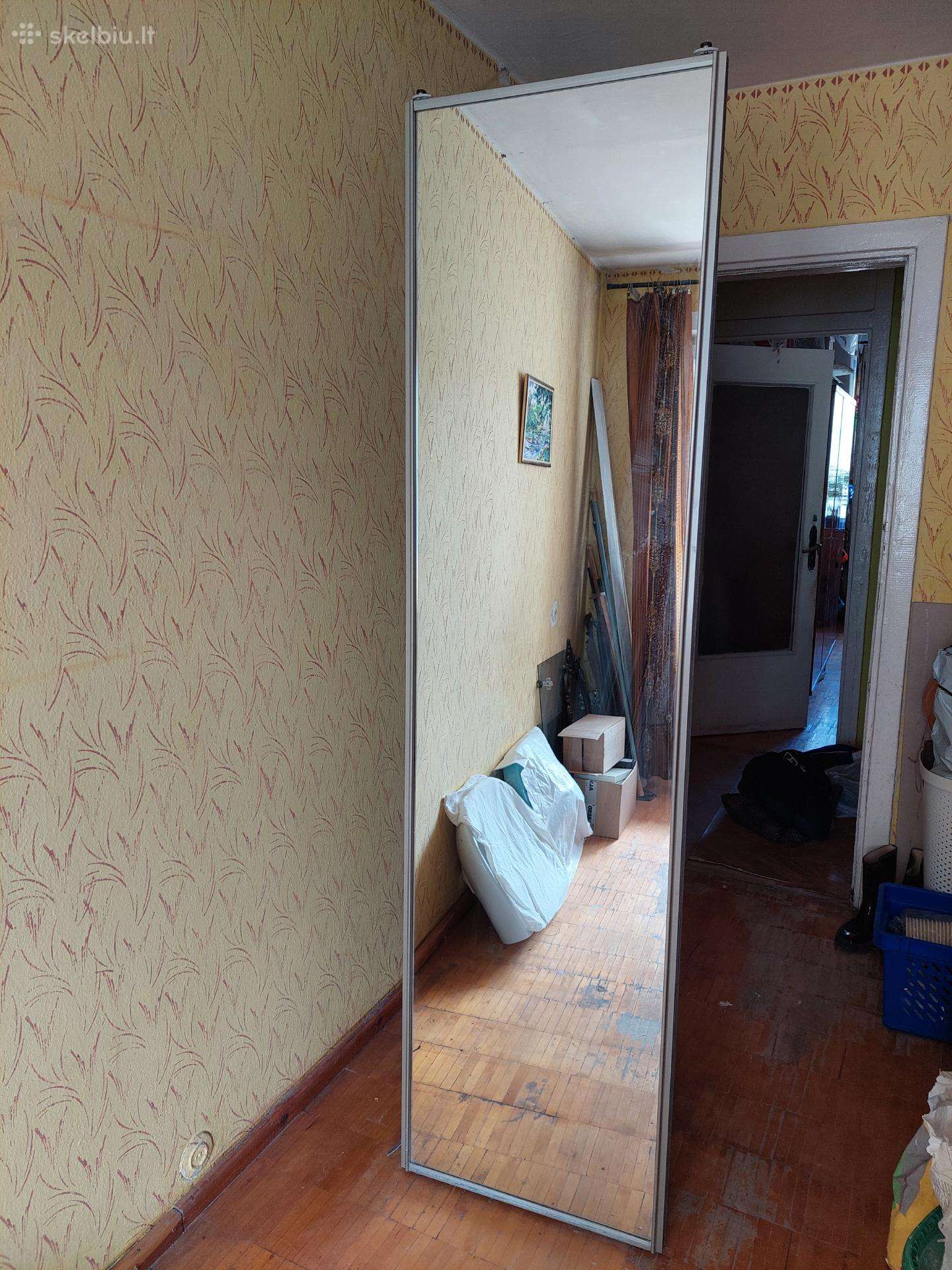 Vedrodinės stumdomos spintos durys sų rėmų