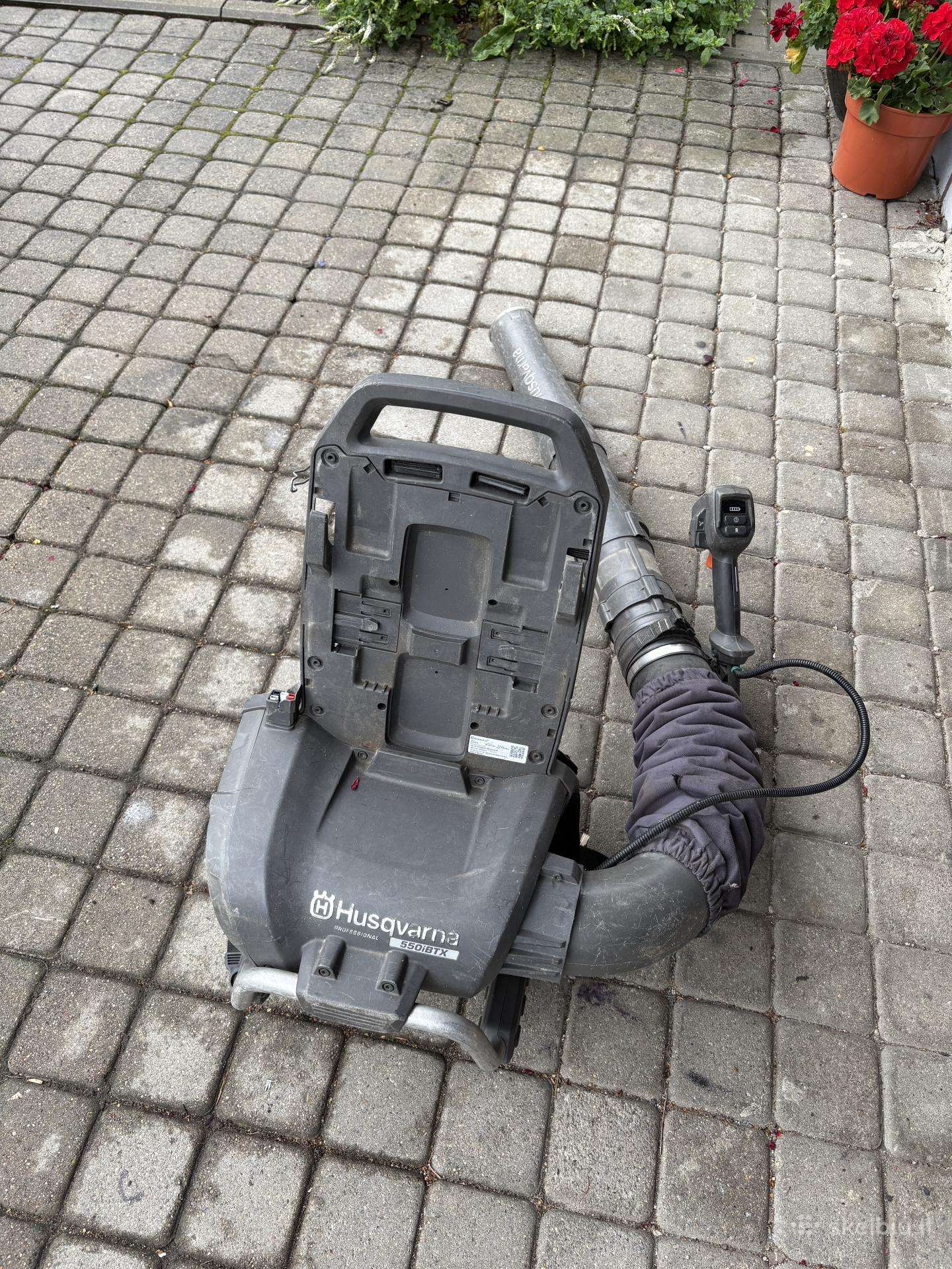 Husqvarna professional 550ibtx Lapu pustuvas
