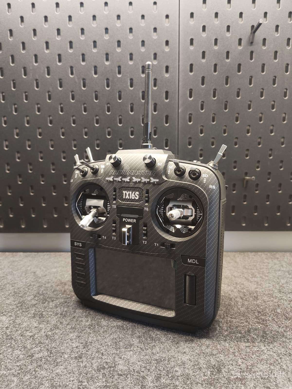 Radiomaster Tx16s Mkii Max valdymo pultelis