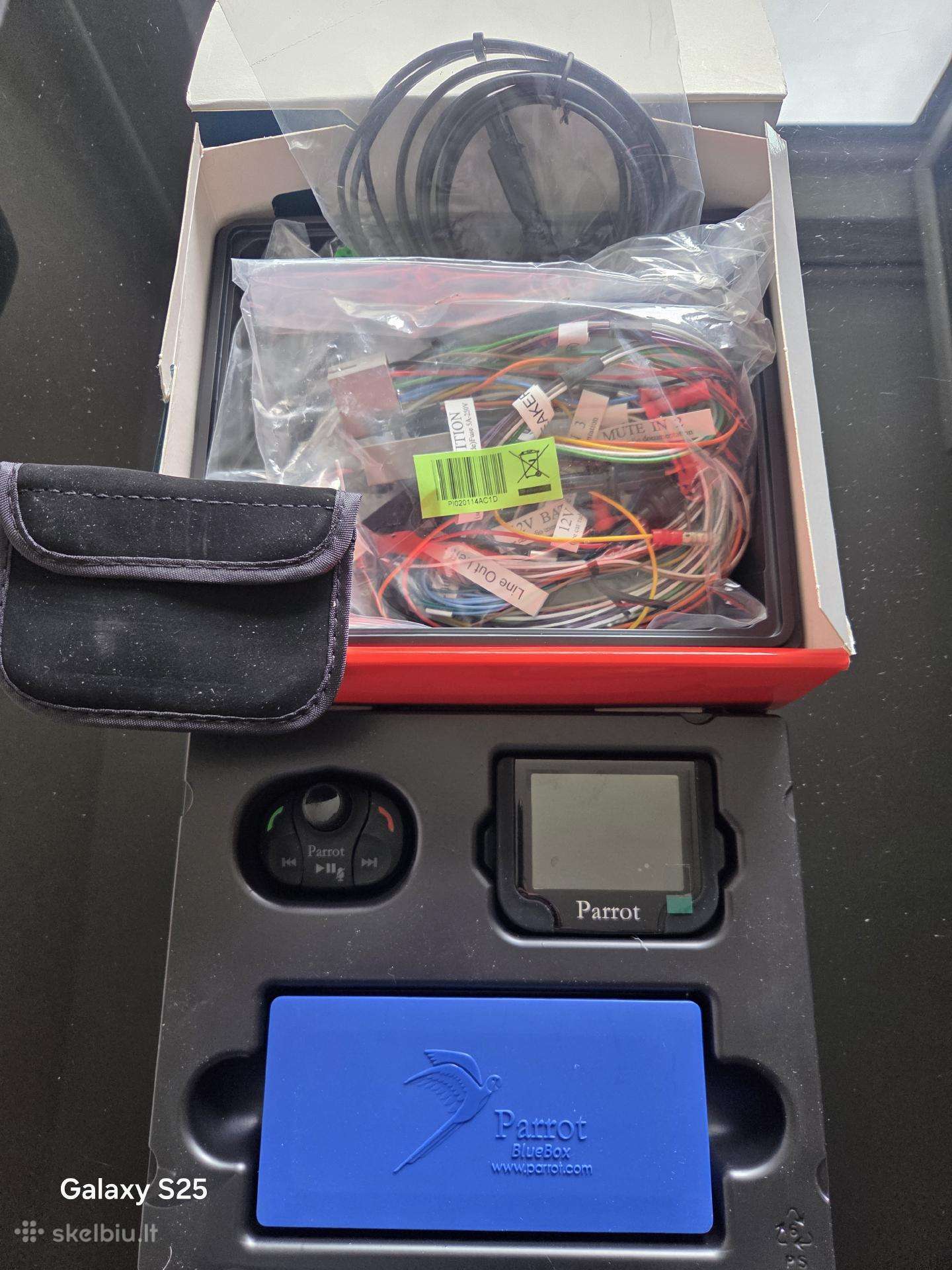 Parrot Mki9200