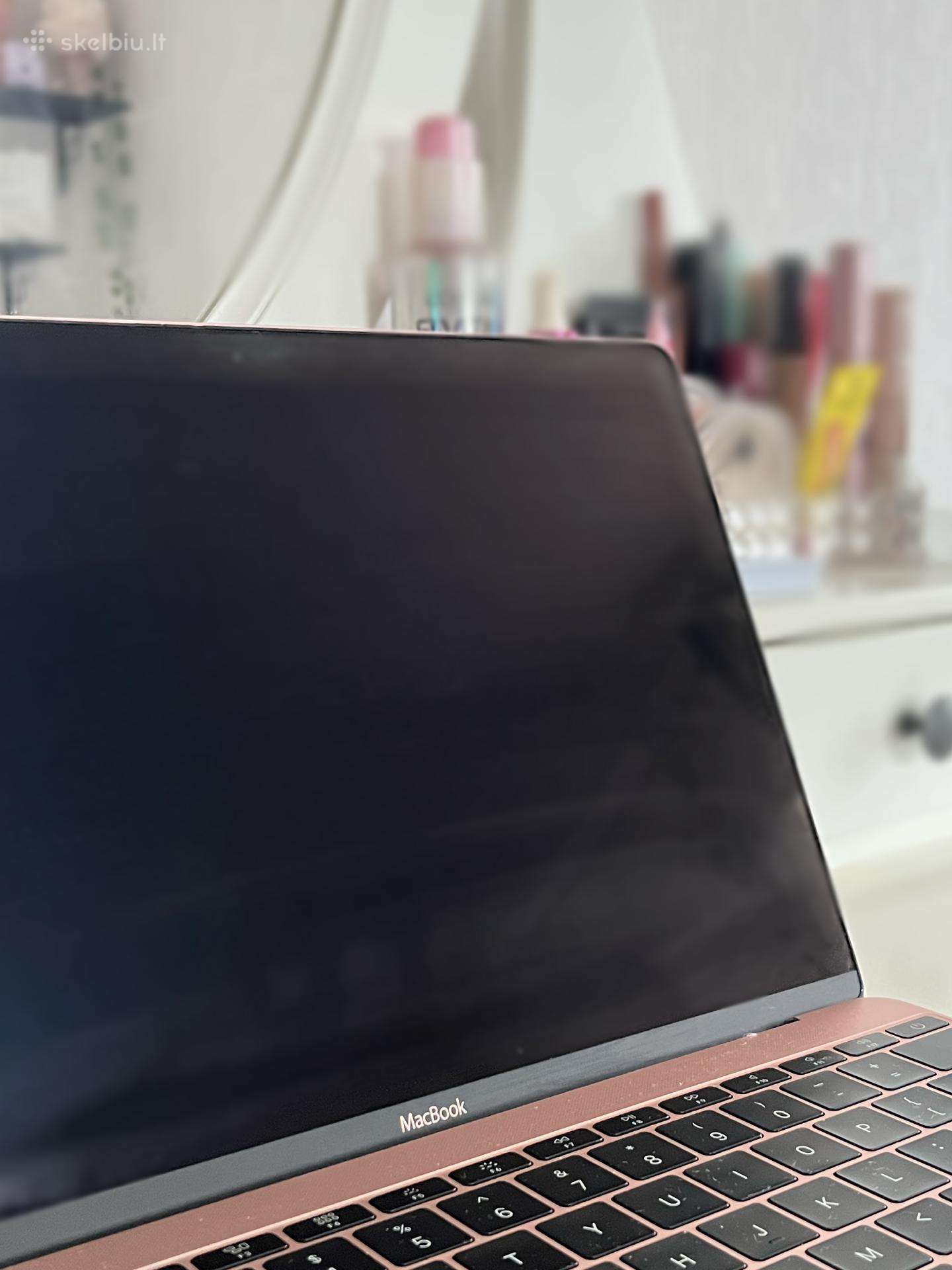 MacBook 12 8 GB RAM 256 GB SSD