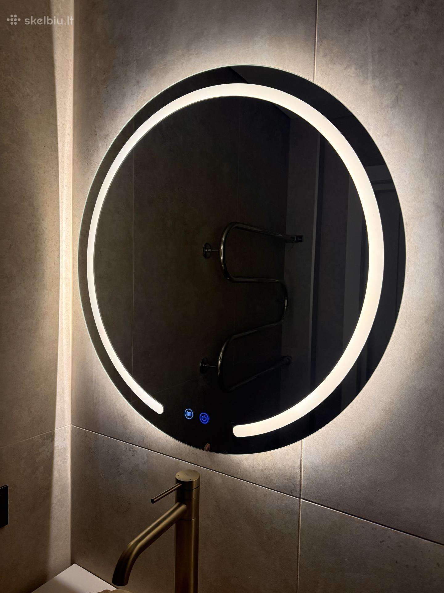 Apvalus šviečiantis LED veidrodis Rea 70 cm