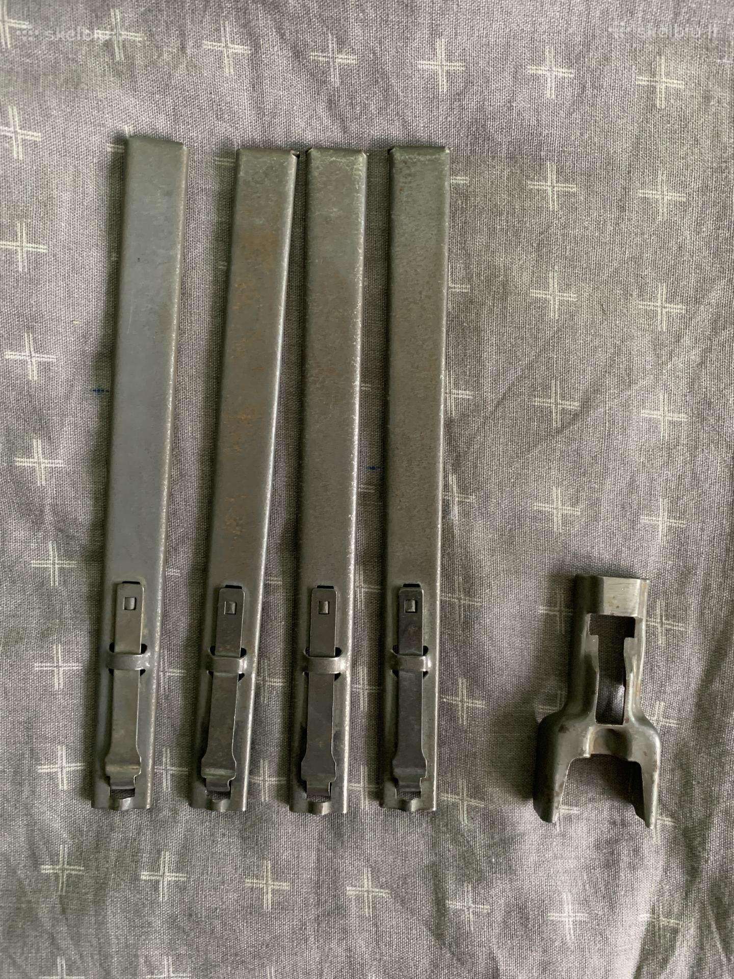Ak greito užtaisymo juosteliu 5,45x39 komplektas