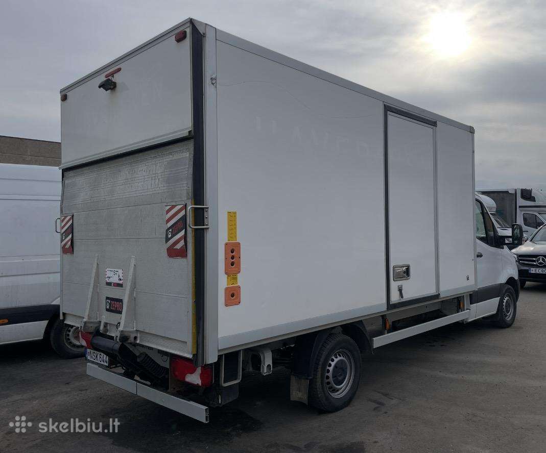 Mercedes-Benz Sprinter, cargo van