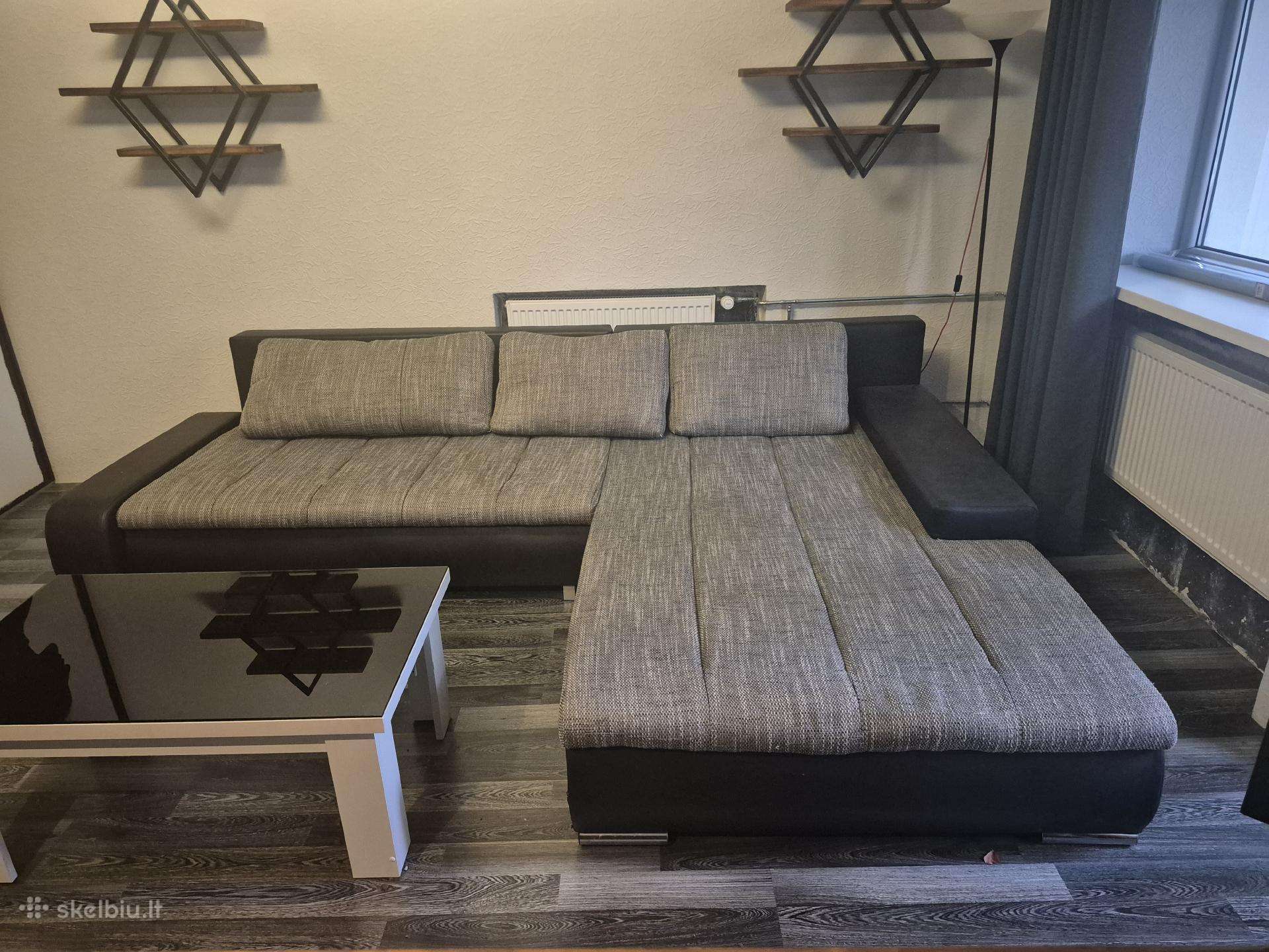 Didelė naudota sofa-lova